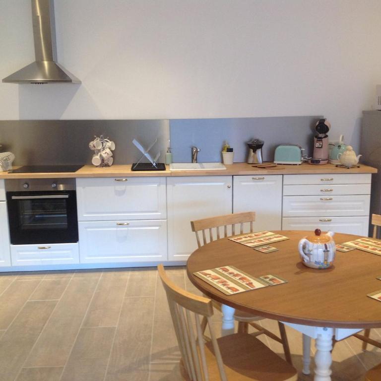 "La Combe Fleurie" Appartements & Chambres - Appartement Deluxe - 9