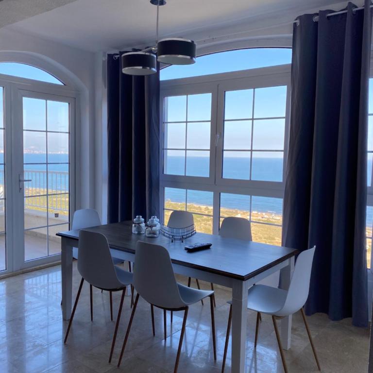 Roger's house frente al mar en Alicante - Three-Bedroom House - 1