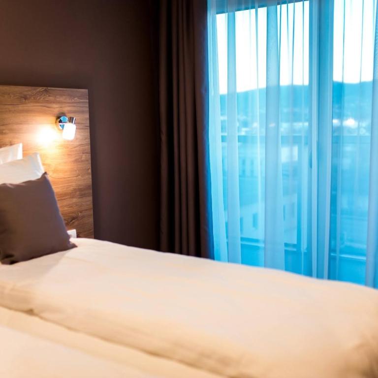 Hotel IN - Dvokrevetna Soba sa Zasebnim Krevetima - 1