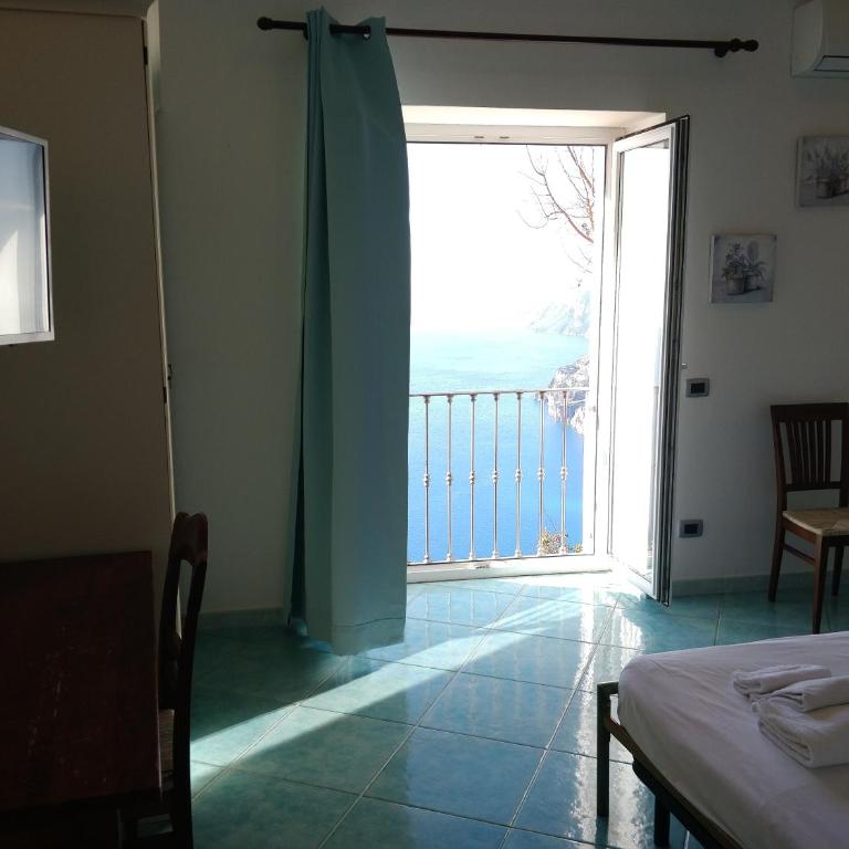 Villa Casola B&B - Camera Matrimoniale con Vista Mare - 5