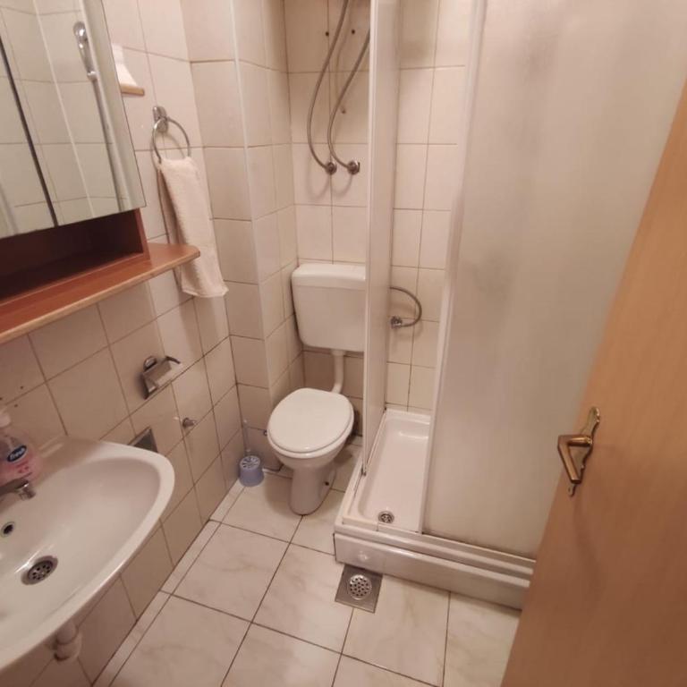 Apartmani MECAVA - Studio Apartment - 15