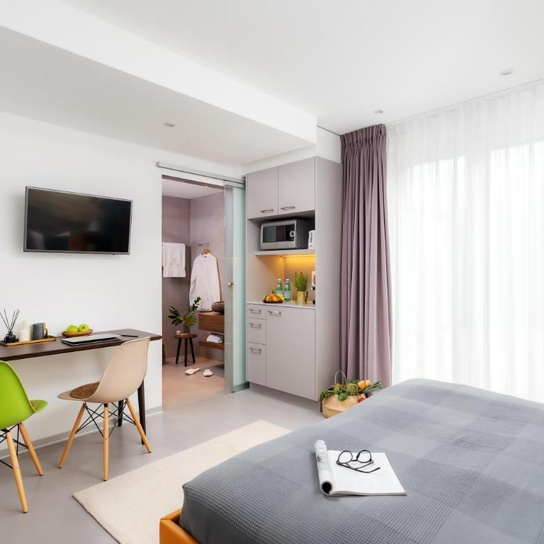VISIONAPARTMENTS Vevey - self check-in - Studio Apartment Senior with Kitchenette and Terrace - 4
