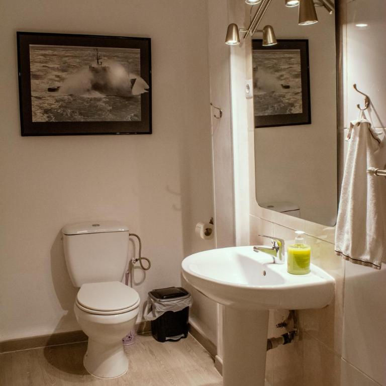 Casa Lemus - Camera Matrimoniale con Letto Supplementare e Bagno Privato - 7