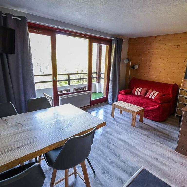 Le Relai S31 - Grand et lumineux studio avec coin montagne 4-6 pers, tout équipé, avec WIFI, à 30m des pistes avec un grand balcon, DRAPS NON COMPRIS - Studio - Vue sur Montagne - 3
