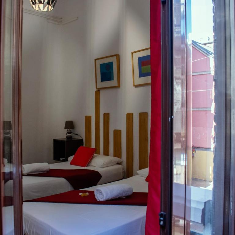 Casa Lemus - Camera Standard Matrimoniale/Doppia con Letti Singoli con Balcone e Bagno Esterno in Comune - 4