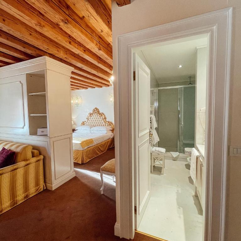 Ai Savi di Venezia - Two-Bedroom Apartment - 12