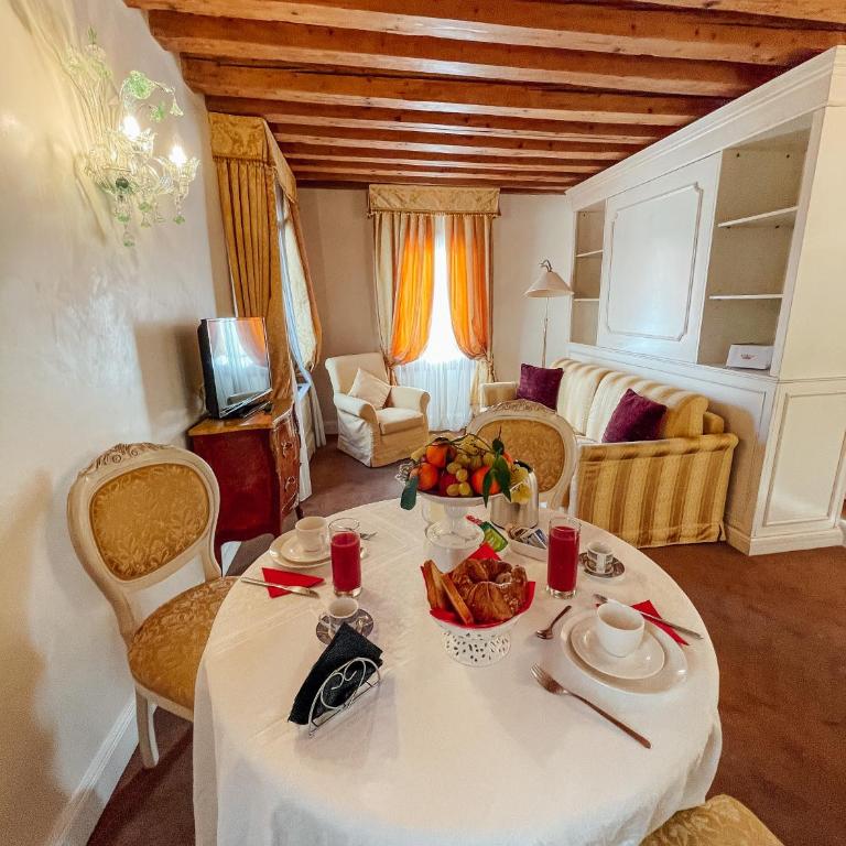 Ai Savi di Venezia - Two-Bedroom Apartment - 15