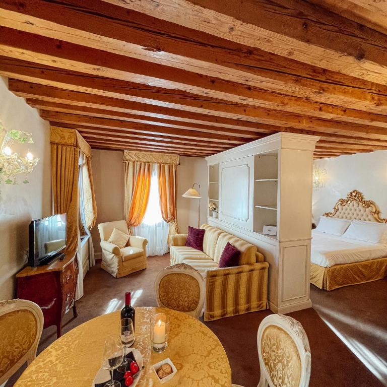 Ai Savi di Venezia - Two-Bedroom Apartment - 29