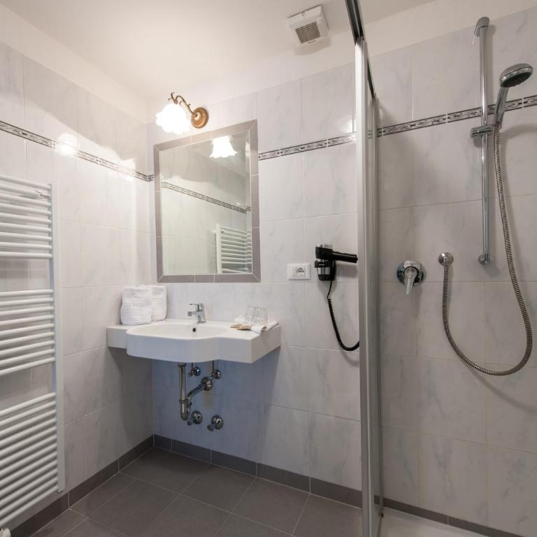 PALMENGARTEN Hotel Gstör - Small Double Room (main building) - 1