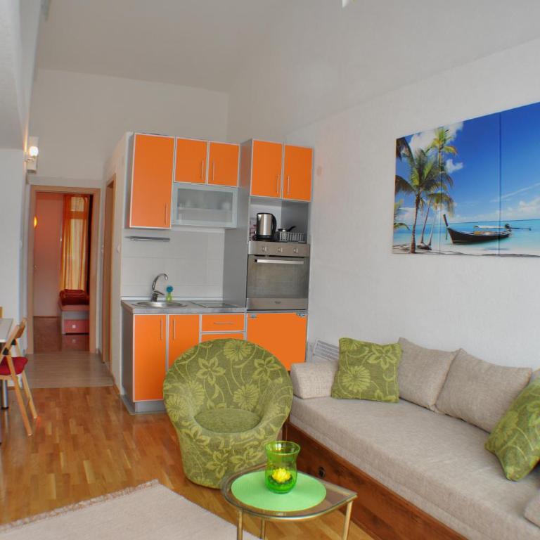 Belvedere Apartments - One-Bedroom Apartment with Balcony and Sea View - 35