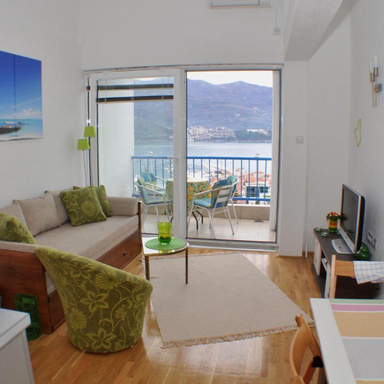 Belvedere Apartments - One-Bedroom Apartment with Balcony and Sea View - 38