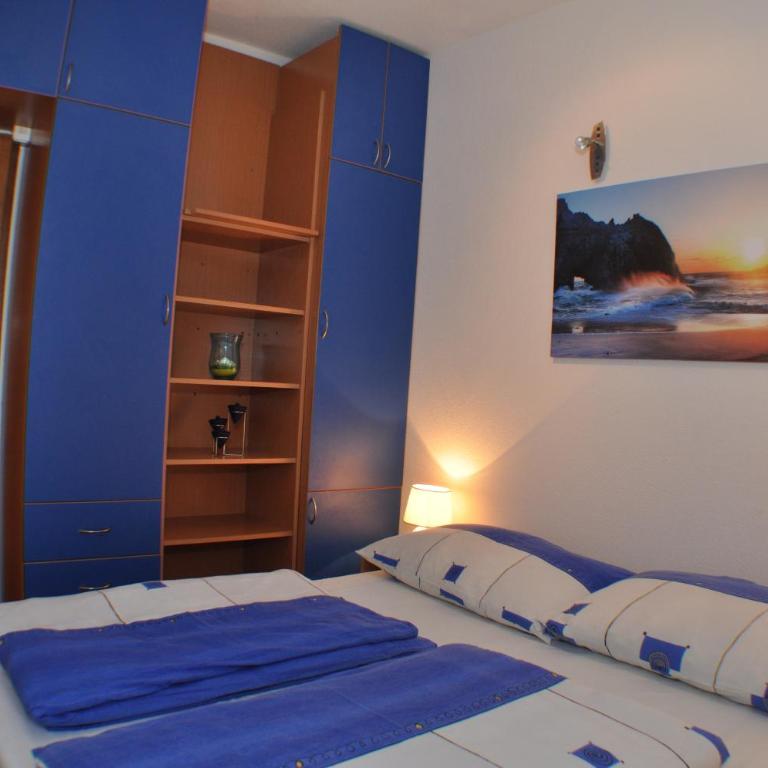 Belvedere Apartments - Two-Bedroom Apartment with Balcony and Sea View - 27