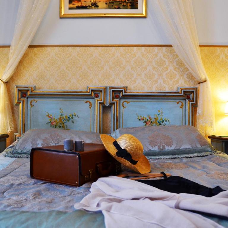 Art Dreams B&B - Camera Matrimoniale con Bagno in Comune - 4