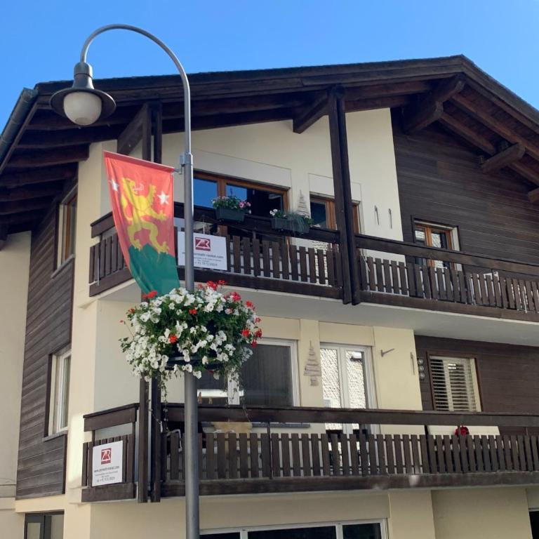 Central & Elegant Apartments,partially with Fireplace, by Zermatt Rental - Apartment mit 3 Schlafzimmern (8 Erwachsene) - 7