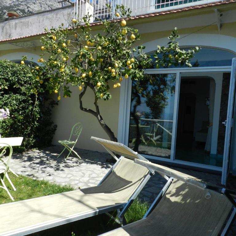 Bacio del Sole B&B Positano - Monolocale con Patio e Vista Mare (2 Adulti) - 1