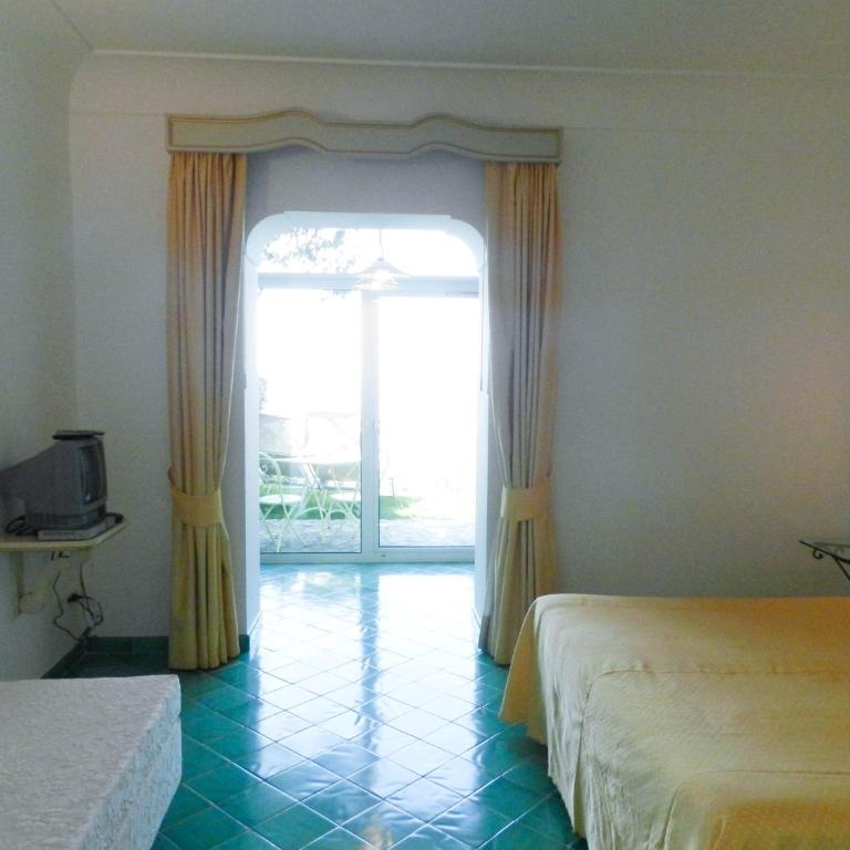 Bacio del Sole B&B Positano - Monolocale con Patio e Vista Mare (2 Adulti) - 7