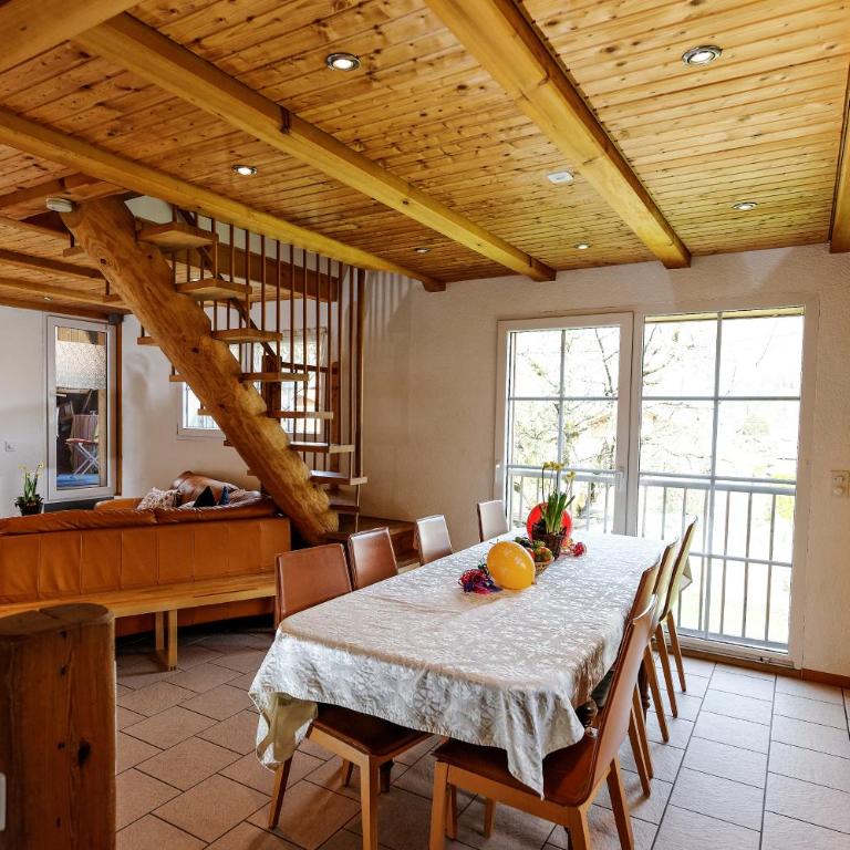Swiss Holiday House - Haus mit 3 Schlafzimmern - 40