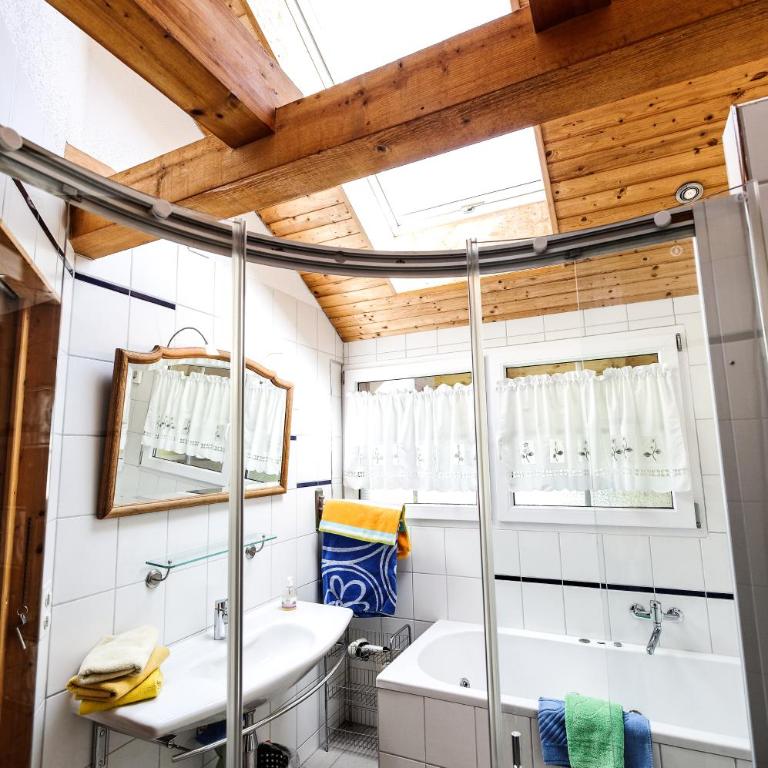 Swiss Holiday House - Haus mit 3 Schlafzimmern - 33