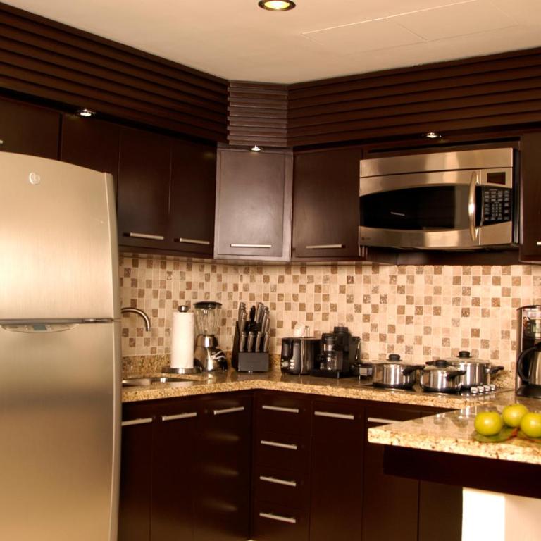 Zafiro Beach Boutique Resort - Master Suite - 2