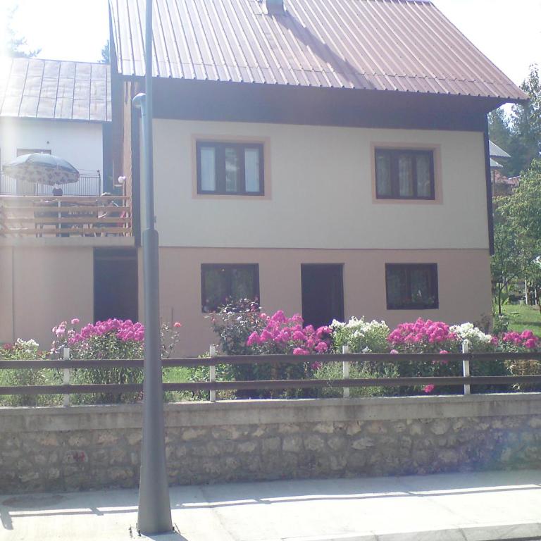 Guest House Milena - Double Room with Mountain View - 14