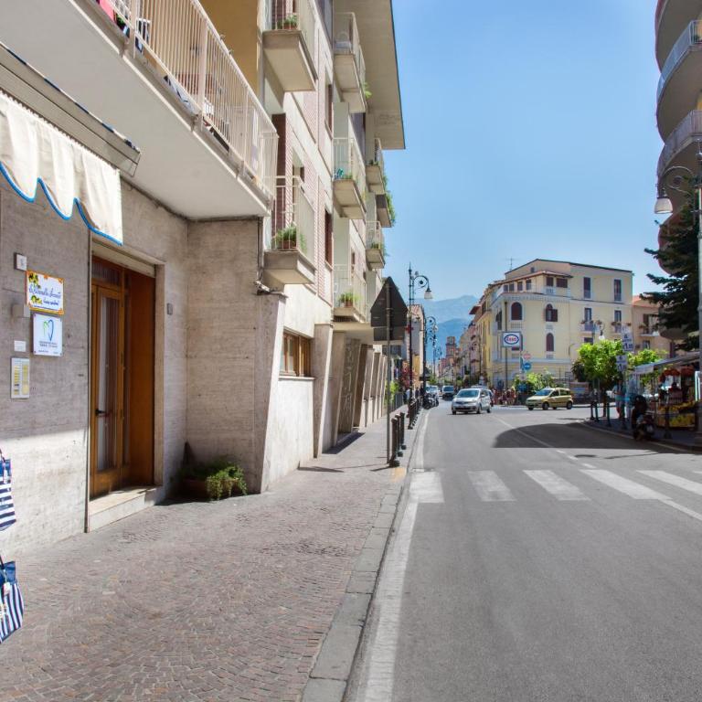 SorrentoVibes - Luxury Home Sea View & Jacuzzi in Sorrento centre - Appartamento con 3 Camere da Letto e Vista Mare - 39