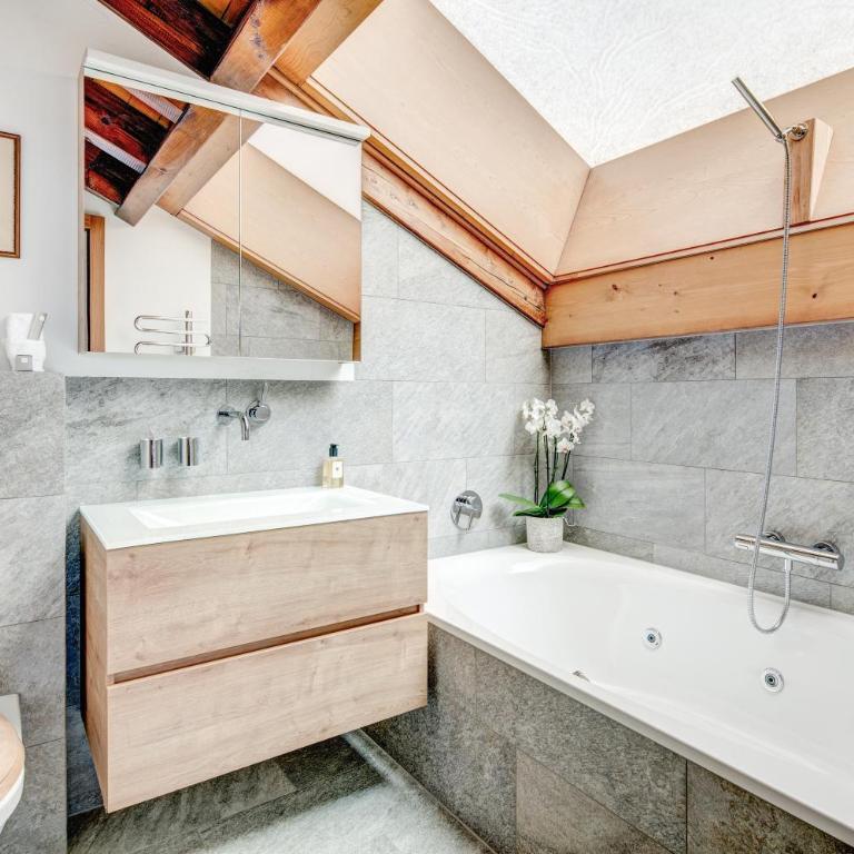 Chalet and Penthouse Zen, two Properties, 100m from Ski Lift and Piste - Superior Chalet - 28