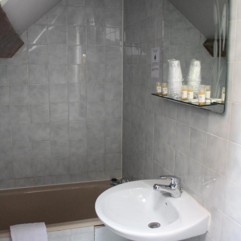 Hôtel République - Chambre Familiale - 1