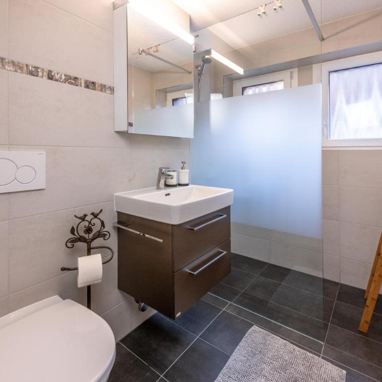 Touring Chez Georges - Two-Bedroom Apartment - 12