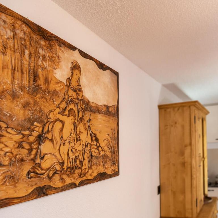 Touring Chez Georges - Two-Bedroom Apartment - 19