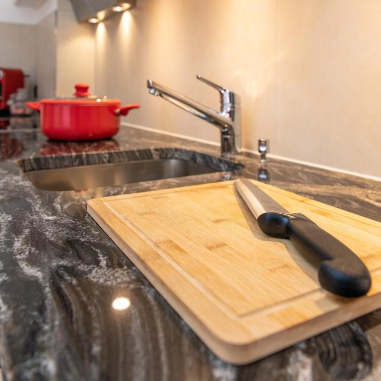 Touring Chez Georges - Two-Bedroom Apartment - 21