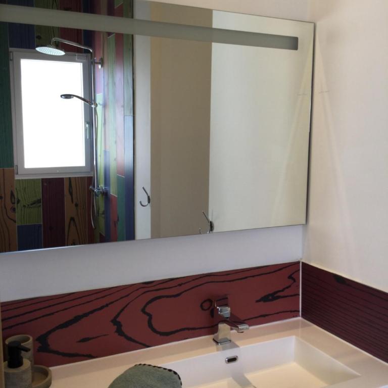 "La Combe Fleurie" Appartements & Chambres - Studio avec Baignoire Spa - 1