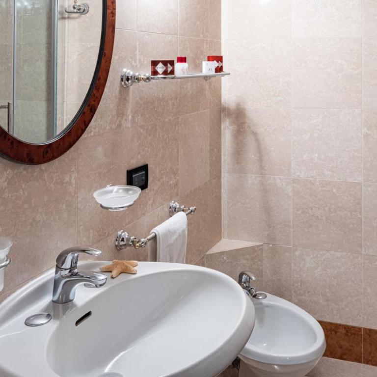 Hotel Stella - Double or Twin Room - 2