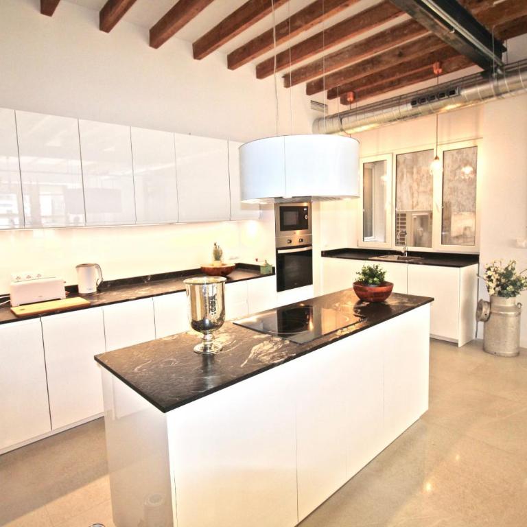 Apartamento Grande y Luminoso en el Centro de Alicante - Three-Bedroom Apartment - 18