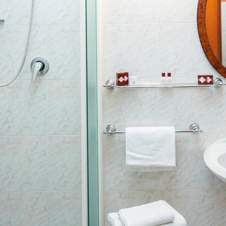 Hotel Stella - Superior Double or Twin Room - 1