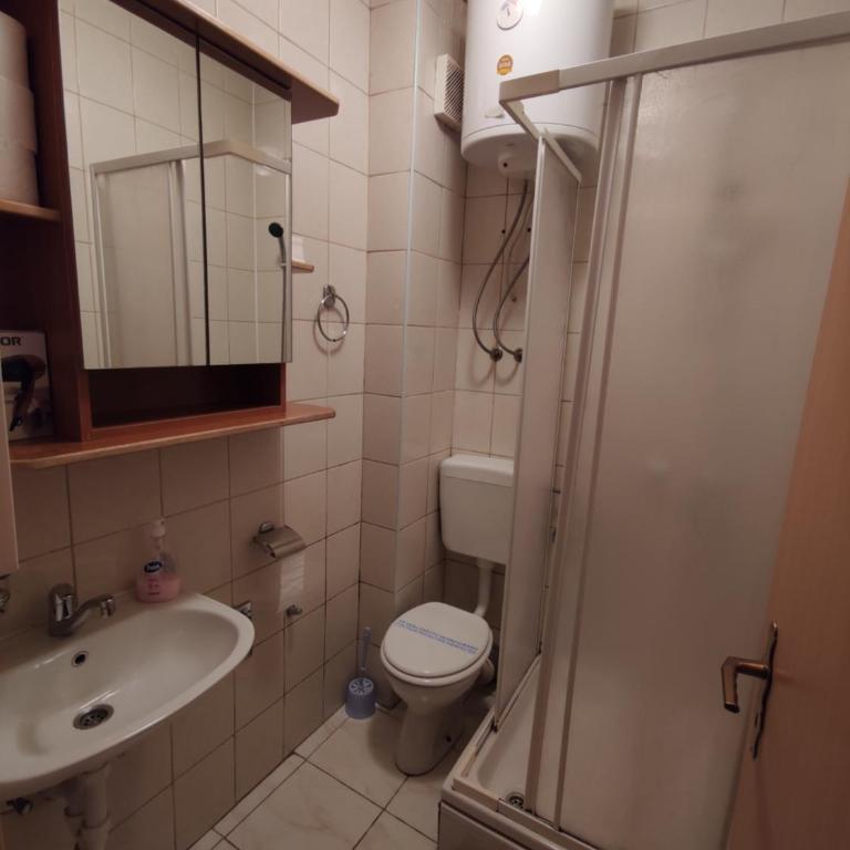 Apartmani MECAVA - Studio Apartment - 13