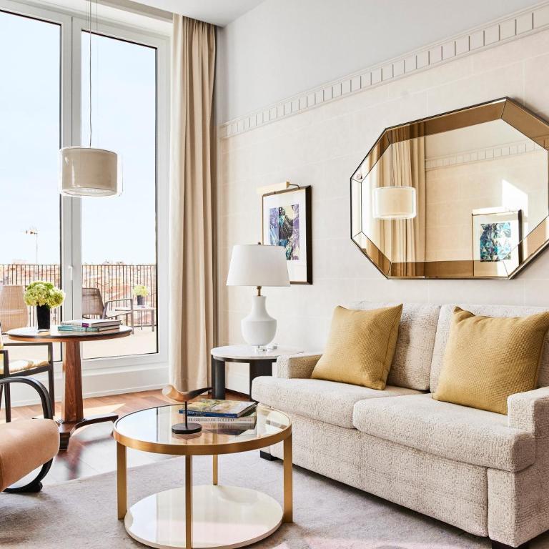 Four Seasons Hotel Madrid - Suite Four Seasons con terraza - 1 cama extragrande - 1