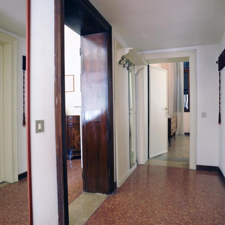 San Polo 1948 Venice Centre - Three-Bedroom Apartment with Water View - 18