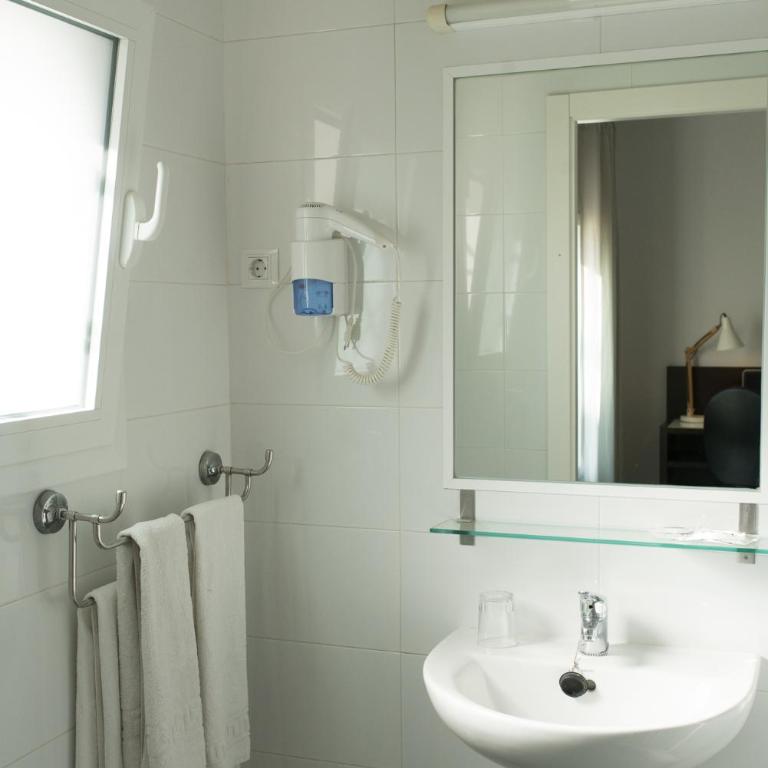 Hotel Madrid de Sevilla by SHS - Habitación Doble - 2 camas - 4