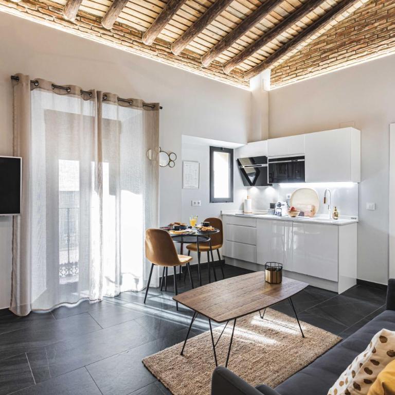 Apartamentos Cáceres Central Suites - Apartamento Dúplex - 3