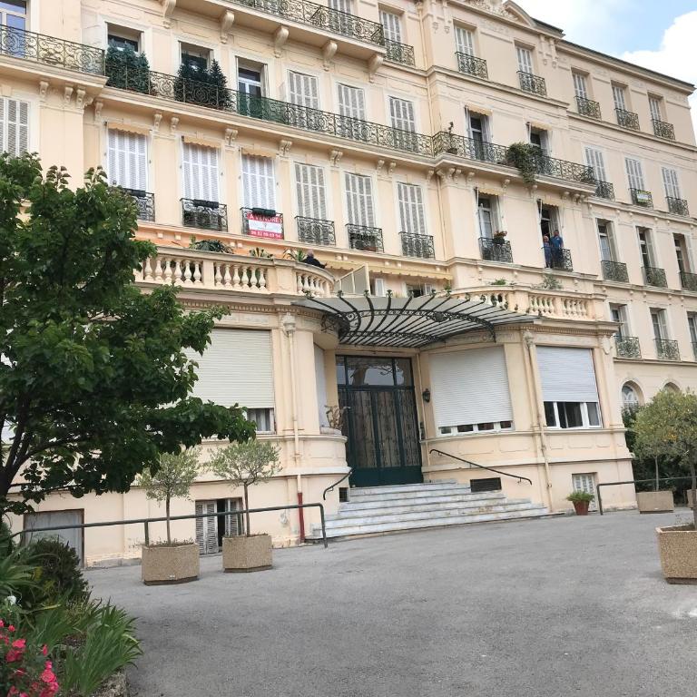 Appartement Terrasse dans Palace Centre ville - Appartement 1 Chambre - 25
