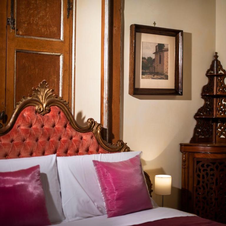 Gran Suite Piazza Maggiore - T&T communications - Camera Matrimoniale con Bagno in Comune - 3