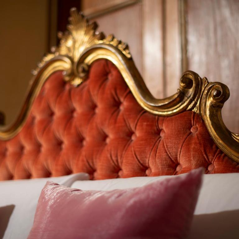 Gran Suite Piazza Maggiore - T&T communications - Camera Matrimoniale con Bagno in Comune - 7