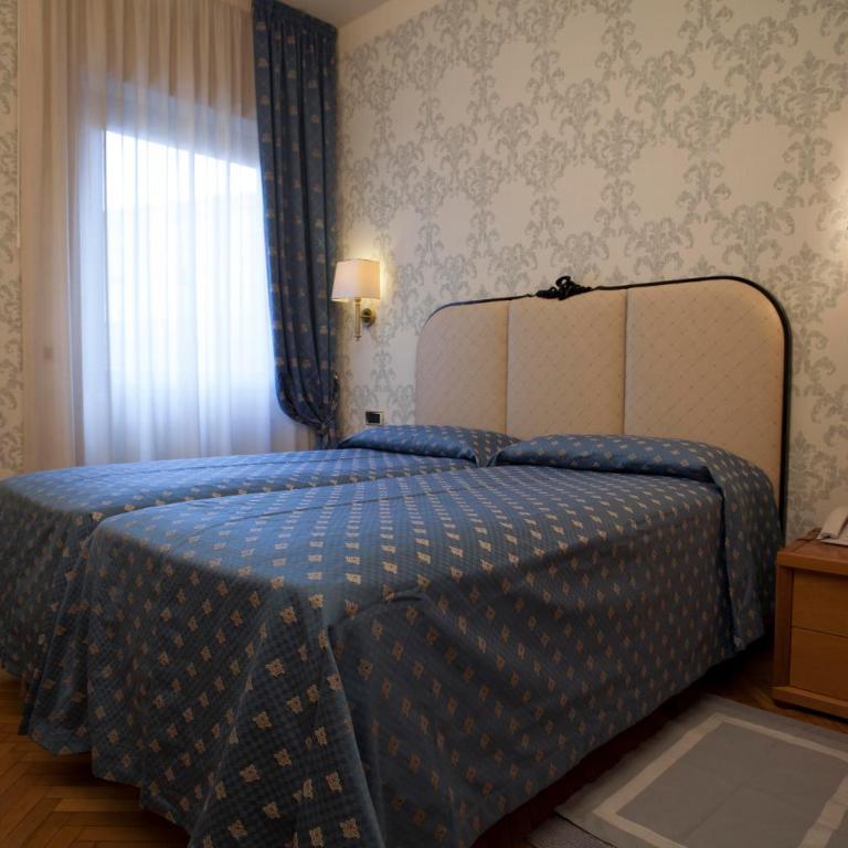 Hotel Europa - Camera Doppia con Letti Singoli - 1