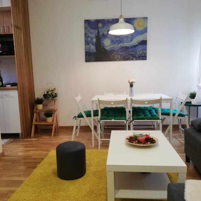 The Best 2-Bedroom Central Belgrade Apt - FREE private Parking - Apartman sa 3 Spavaće Sobe - 18