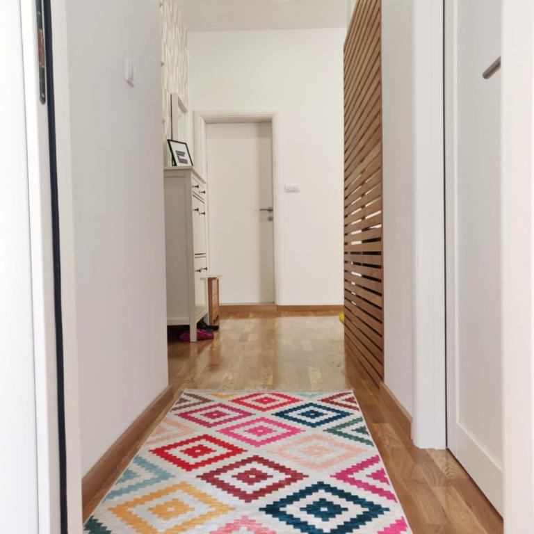 The Best 2-Bedroom Central Belgrade Apt - FREE private Parking - Apartman sa 3 Spavaće Sobe - 14