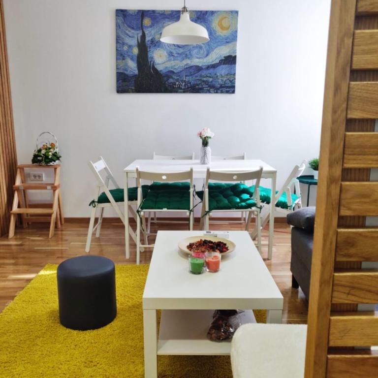 The Best 2-Bedroom Central Belgrade Apt - FREE private Parking - Apartman sa 3 Spavaće Sobe - 13