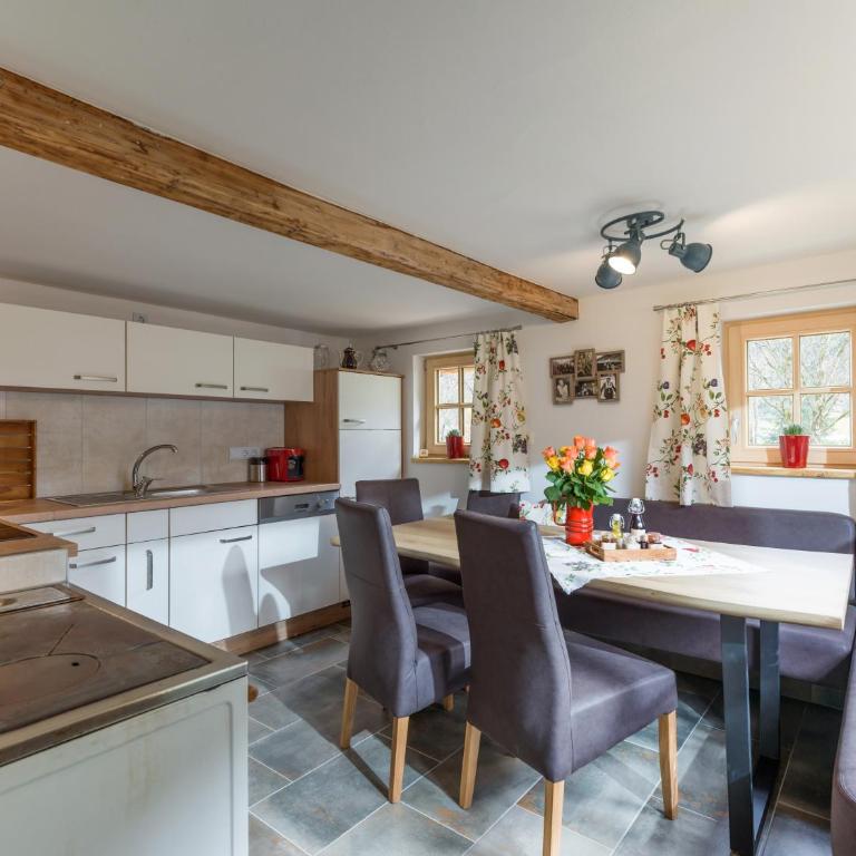 s´Brunnhäusl - Haus mit 6 Schlafzimmern - 2