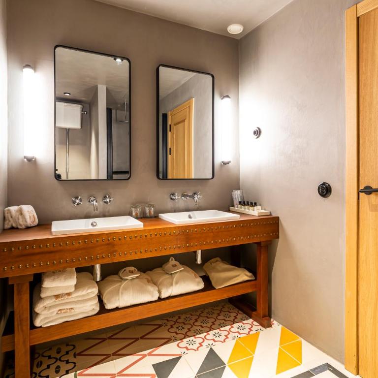 Hotel La Torre del Canonigo - Small Luxury Hotels - Suite Deluxe con servicio de traslado - 5