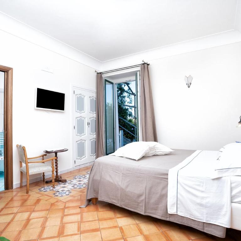 B&B Ercole di Amalfi - Double Room with Balcony and Sea View - 8