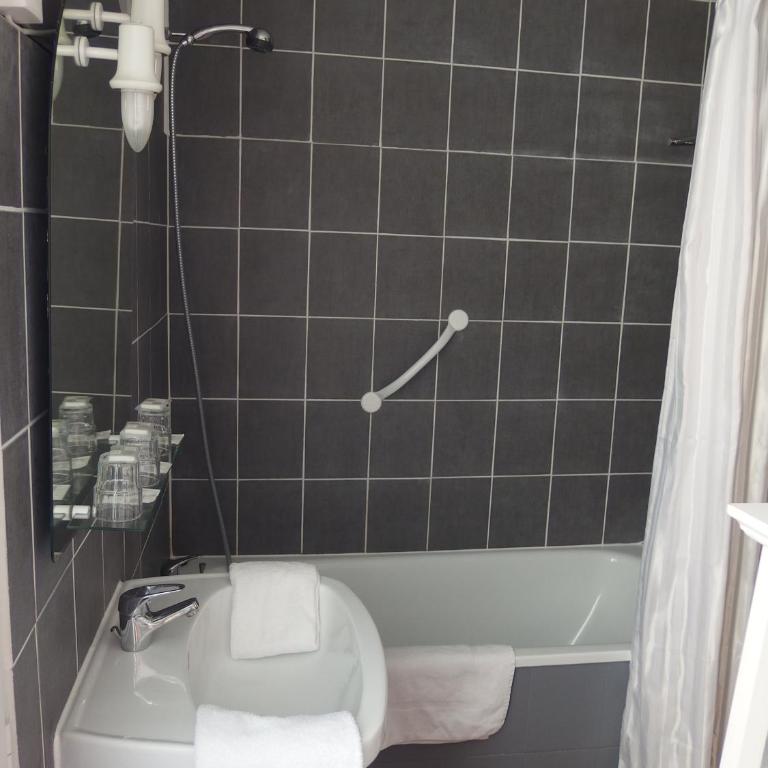 Au Saint Roch - Hôtel et Jardin - Chambre Double - 6